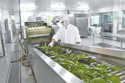 太原市食药监局餐饮监管处对中央厨房餐饮企业实施飞行检查，强化食品安全管理